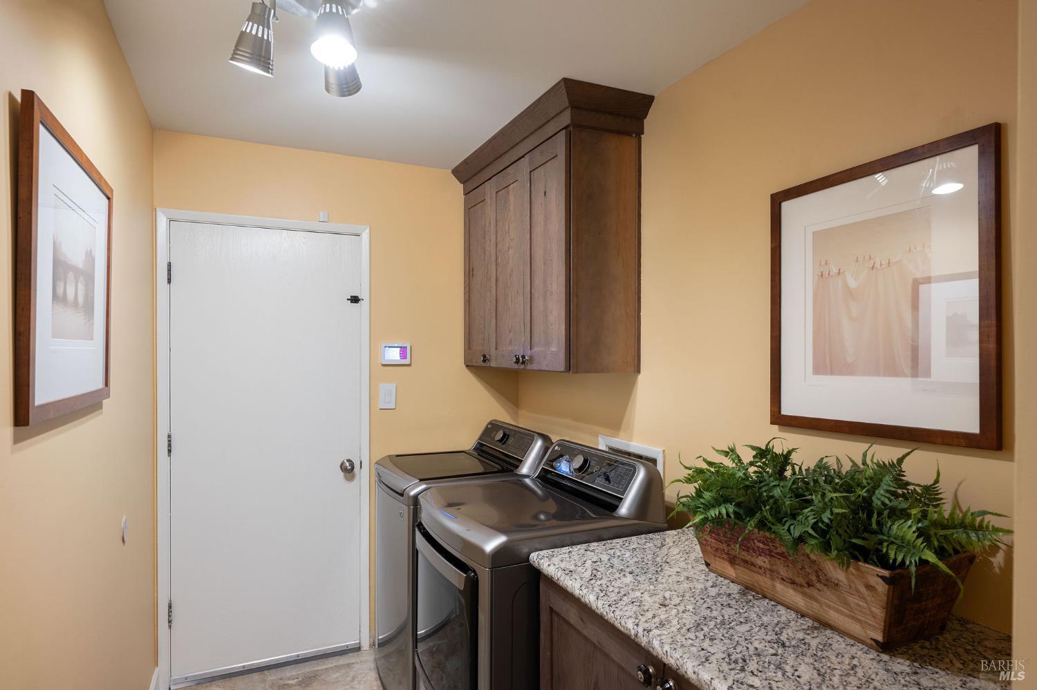 Detail Gallery Image 35 of 83 For 3936 Young Ave, Napa,  CA 94558 - 4 Beds | 2 Baths