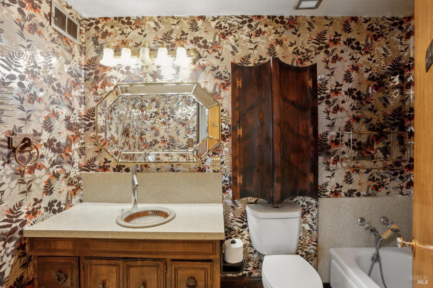 Detail Gallery Image 9 of 10 For 1205 Cambridge St, Novato,  CA 94947 - 3 Beds | 2 Baths