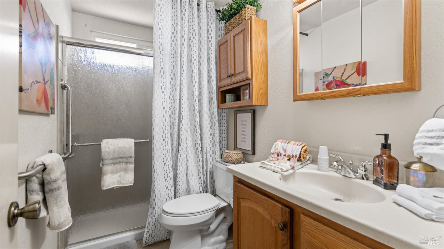 Detail Gallery Image 19 of 41 For 155 Midvale Dr, Vacaville,  CA 95687 - 4 Beds | 2 Baths