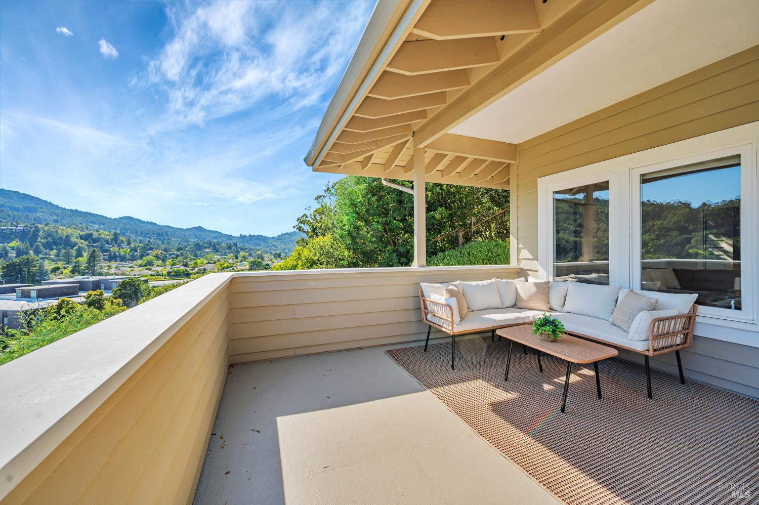 Detail Gallery Image 17 of 60 For 55 Tamalpais Rd, Kentfield,  CA 94904 - 4 Beds | 4 Baths