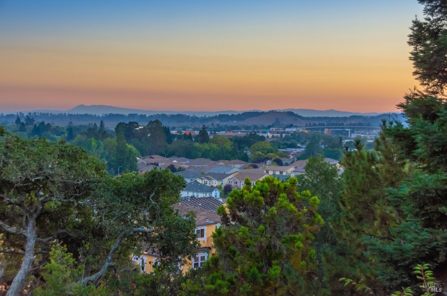 Detail Gallery Image 55 of 79 For 1043 La Quinta Ct, Napa,  CA 94559 - 4 Beds | 3/1 Baths