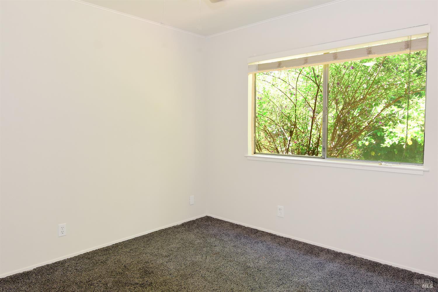 Detail Gallery Image 17 of 28 For 17884 San Carlos Dr, Sonoma,  CA 95476 - 4 Beds | 2 Baths