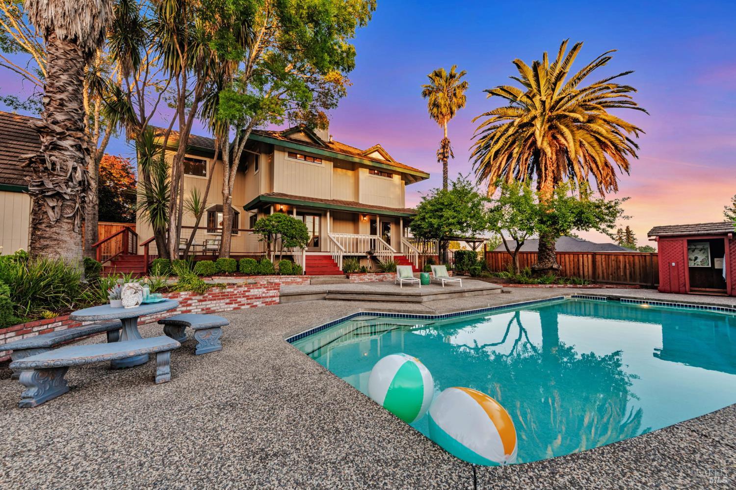 Detail Gallery Image 2 of 41 For 8053 Speer Ranch Rd, Forestville,  CA 95436 - 3 Beds | 3/1 Baths