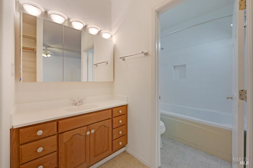 Detail Gallery Image 29 of 44 For 1237 Humboldt St, Santa Rosa,  CA 95404 - 3 Beds | 3/1 Baths