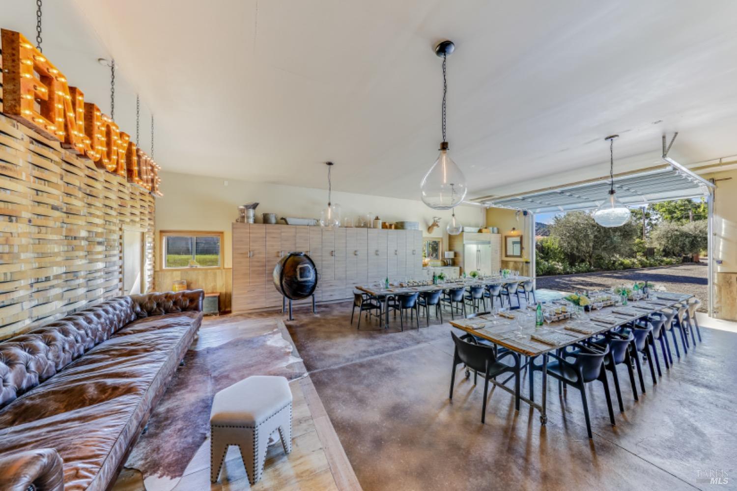 Detail Gallery Image 29 of 70 For 1067 Darms Ln, Napa,  CA 94558 - 5 Beds | 3 Baths