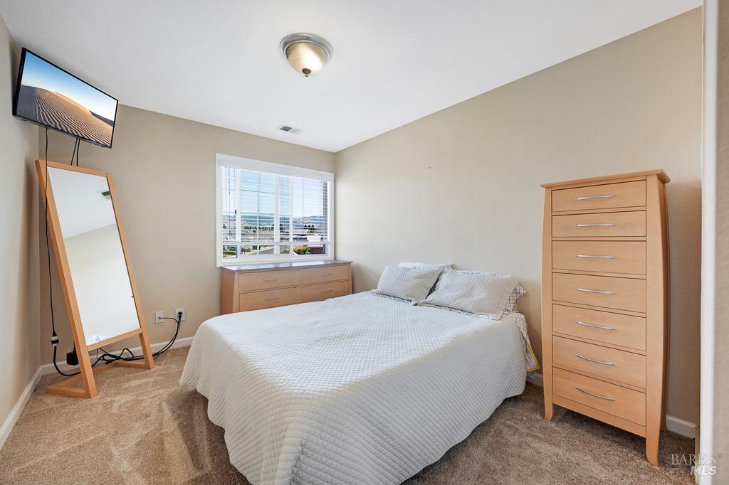 Detail Gallery Image 29 of 46 For 1405 Montana Pl, Rohnert Park,  CA 94928 - 4 Beds | 2/1 Baths
