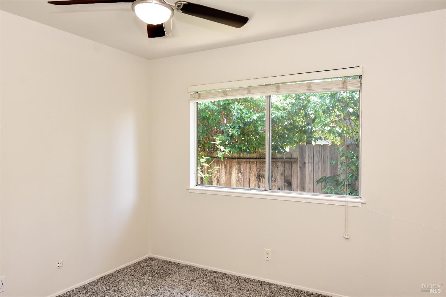Detail Gallery Image 18 of 28 For 17884 San Carlos Dr, Sonoma,  CA 95476 - 4 Beds | 2 Baths
