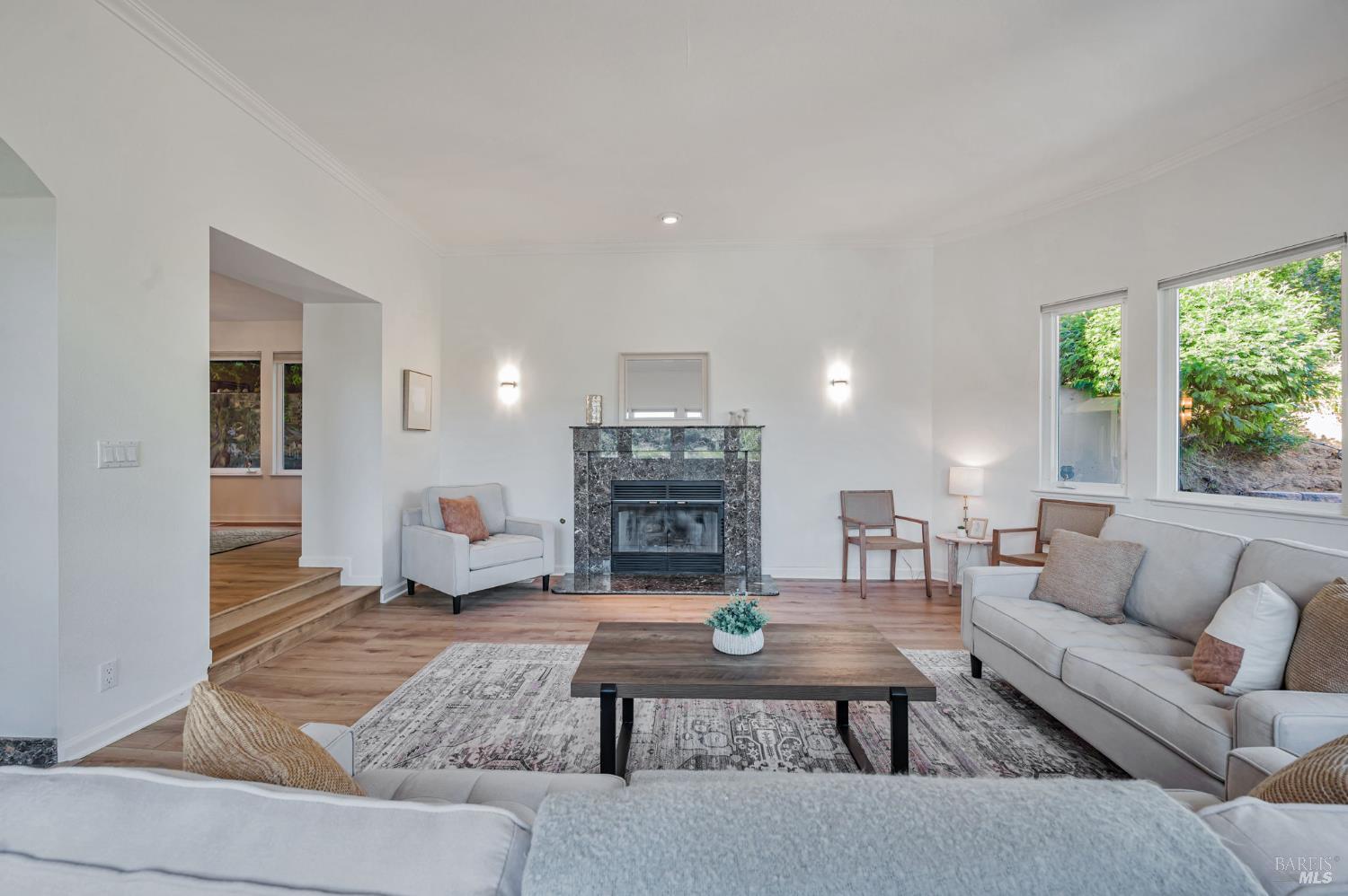 Detail Gallery Image 10 of 60 For 55 Tamalpais Rd, Kentfield,  CA 94904 - 4 Beds | 4 Baths