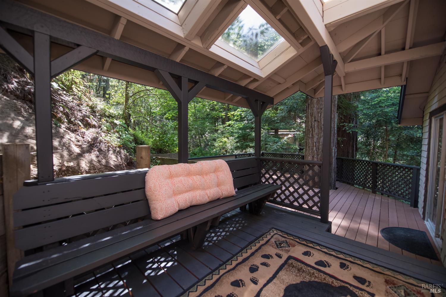 Detail Gallery Image 17 of 49 For 11917 Laurel Ave, Forestville,  CA 95436 - 3 Beds | 3 Baths