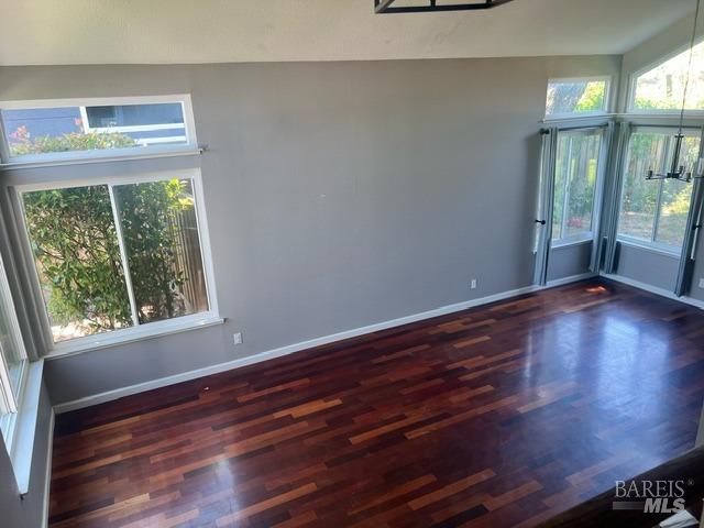 Detail Gallery Image 5 of 27 For 496 Lupine Cir, Vacaville,  CA 95687 - 3 Beds | 2/1 Baths