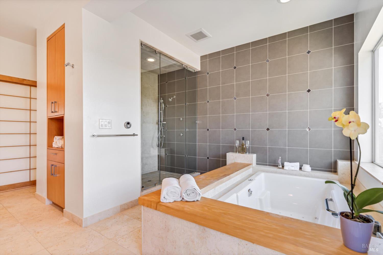 Detail Gallery Image 37 of 54 For 48 Longhorn Ridge Rd, Napa,  CA 94558 - 3 Beds | 3/1 Baths