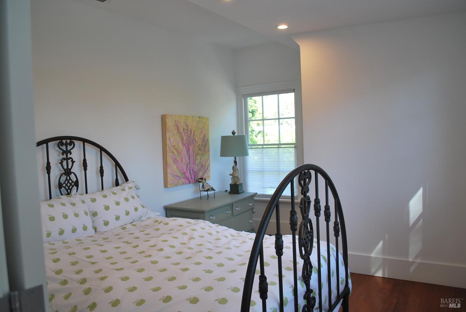 Detail Gallery Image 28 of 50 For 1801 Bodega Ave, Petaluma,  CA 94952 - 5 Beds | 2/1 Baths