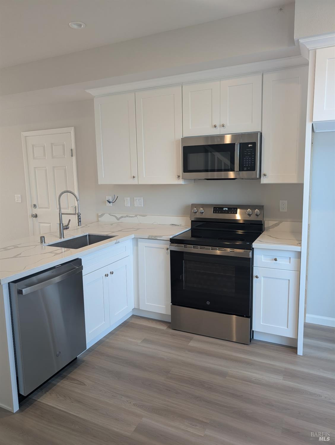 Detail Gallery Image 37 of 38 For 452 Pedrigal Pl, Santa Rosa,  CA 95407 - 3 Beds | 2/1 Baths