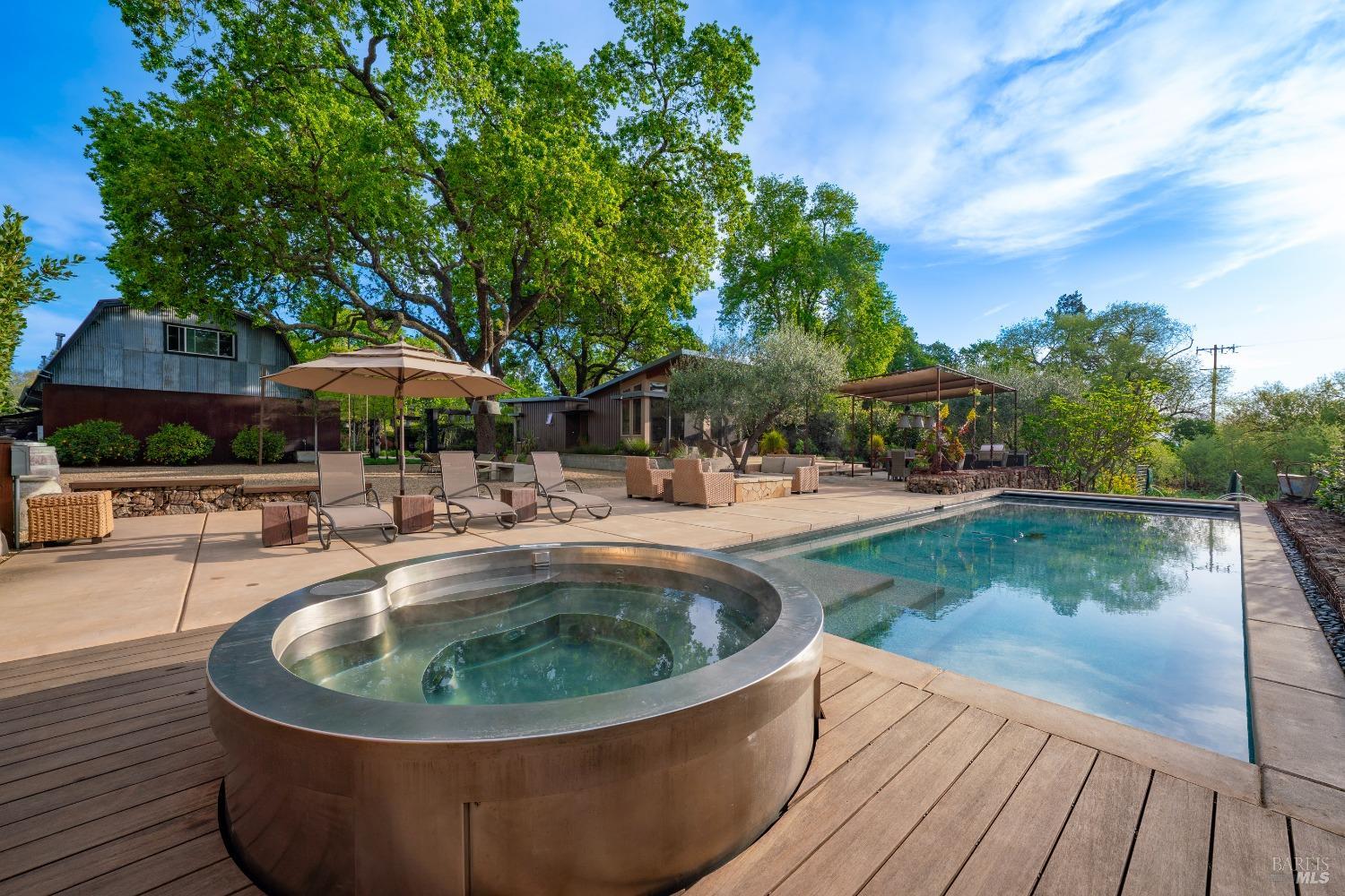 Detail Gallery Image 1 of 70 For 1067 Darms Ln, Napa,  CA 94558 - 5 Beds | 3 Baths