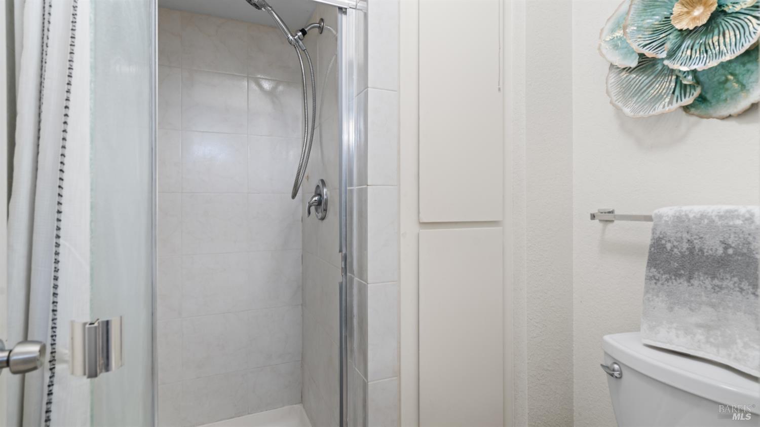 Detail Gallery Image 30 of 41 For 155 Midvale Dr, Vacaville,  CA 95687 - 4 Beds | 2 Baths