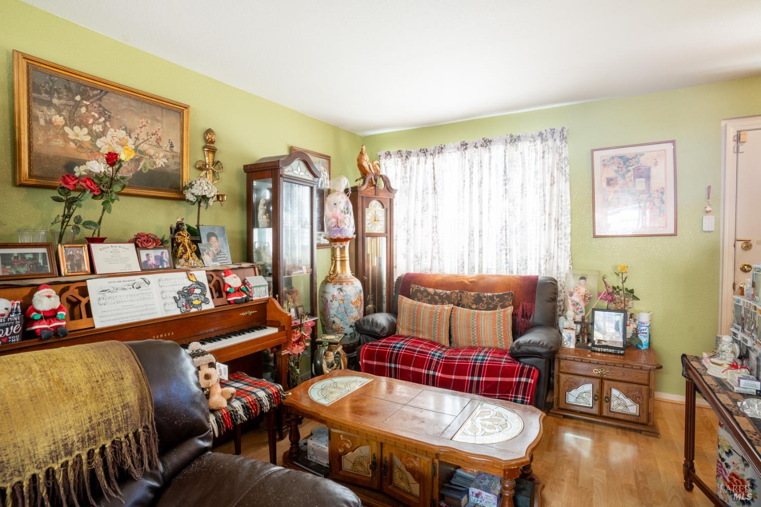 Detail Gallery Image 10 of 18 For 710 Daniels Ave, Vallejo,  CA 94590 - 2 Beds | 1 Baths