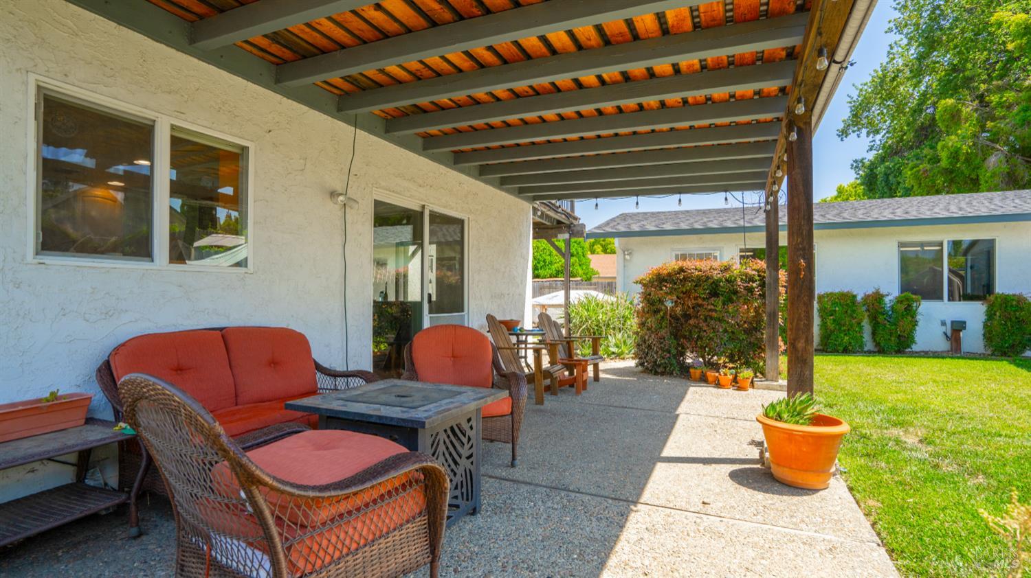 Detail Gallery Image 28 of 38 For 1192 Devonshire Dr, Vacaville,  CA 95687 - 4 Beds | 2/1 Baths