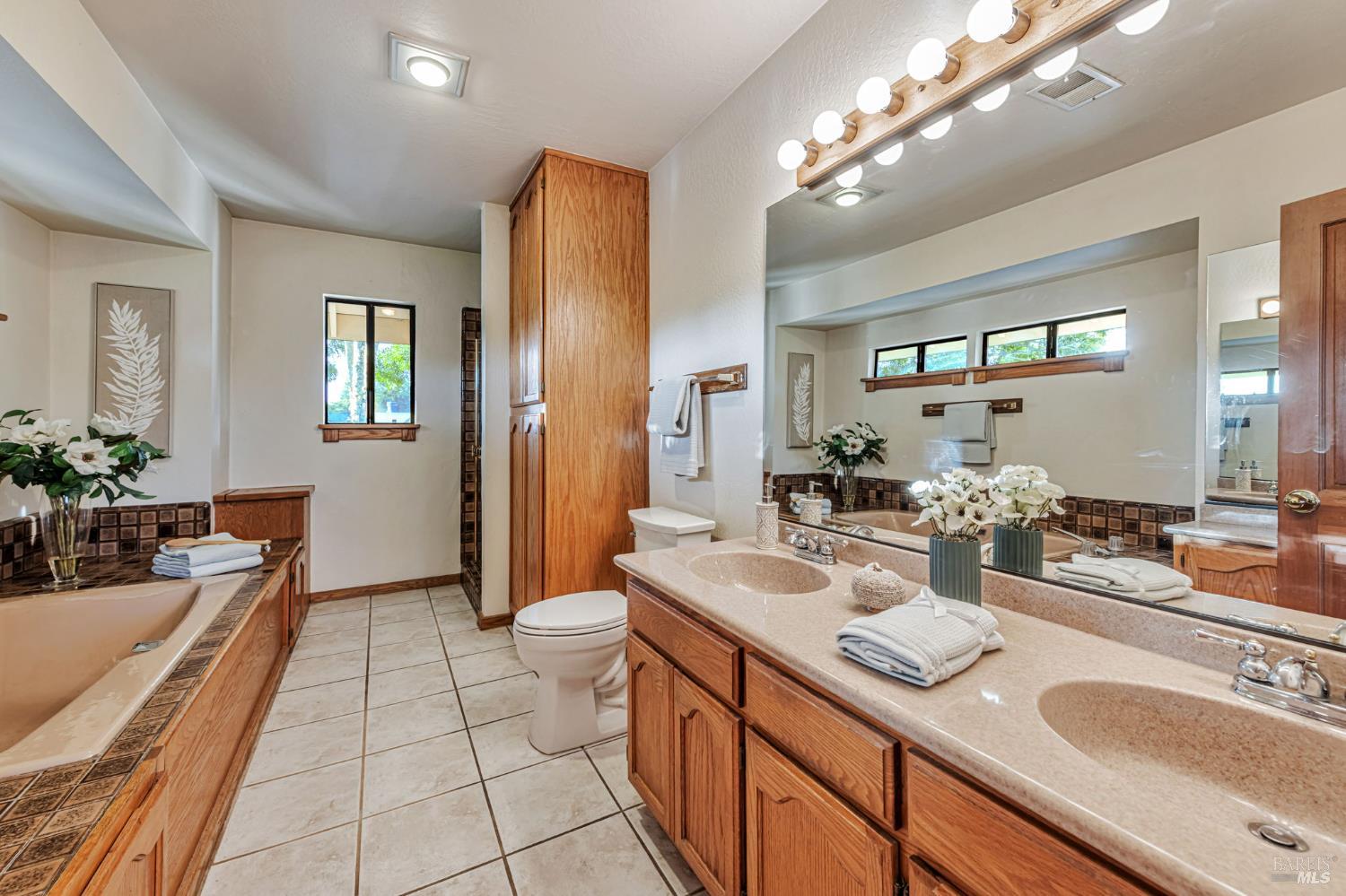 Detail Gallery Image 17 of 41 For 8053 Speer Ranch Rd, Forestville,  CA 95436 - 3 Beds | 3/1 Baths