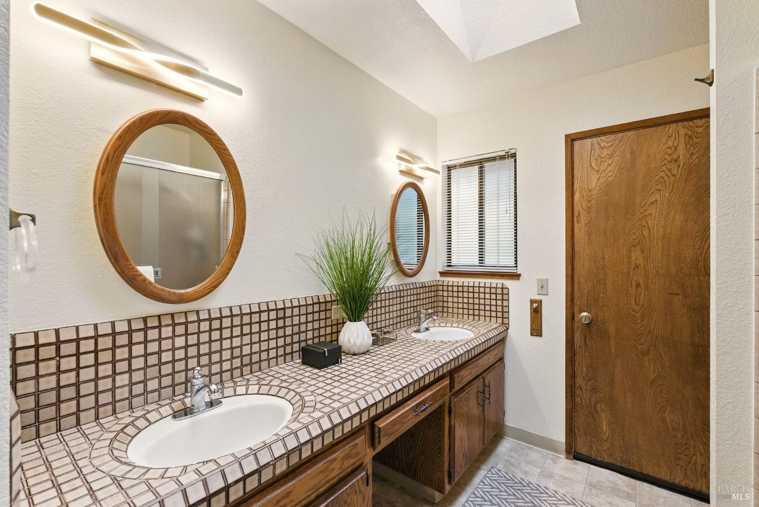 Detail Gallery Image 30 of 61 For 4620 Morris Ct, Santa Rosa,  CA 95405 - 4 Beds | 3 Baths