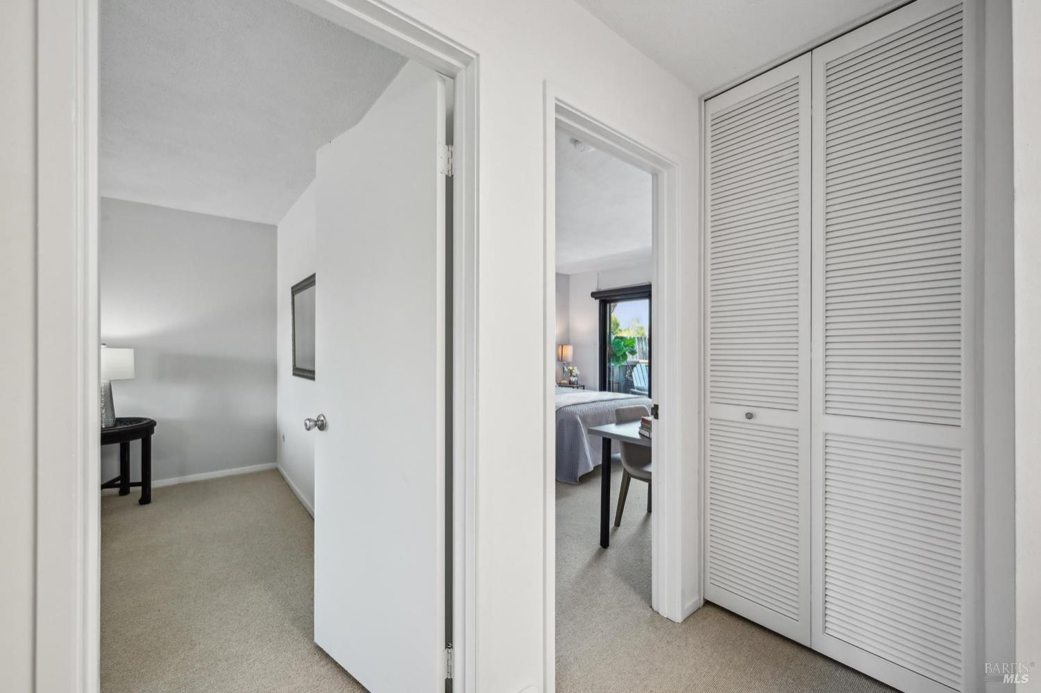 Detail Gallery Image 31 of 54 For 239 Knollwood Dr, San Rafael,  CA 94901 - 2 Beds | 2/1 Baths