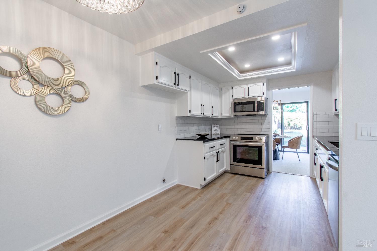 Detail Gallery Image 13 of 51 For 1986 Larchmont Cir, Fairfield,  CA 94534 - 3 Beds | 2/1 Baths
