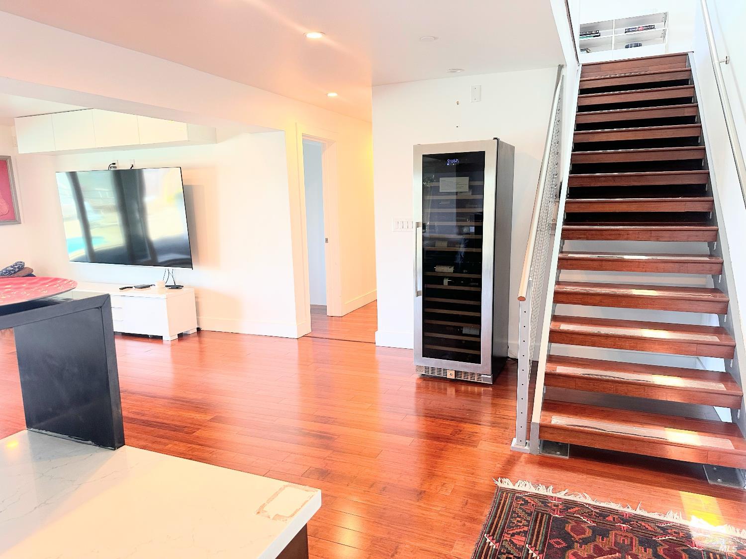Detail Gallery Image 31 of 53 For 5148 E Paradise Dr, Corte Madera,  CA 94925 - 5 Beds | 5 Baths