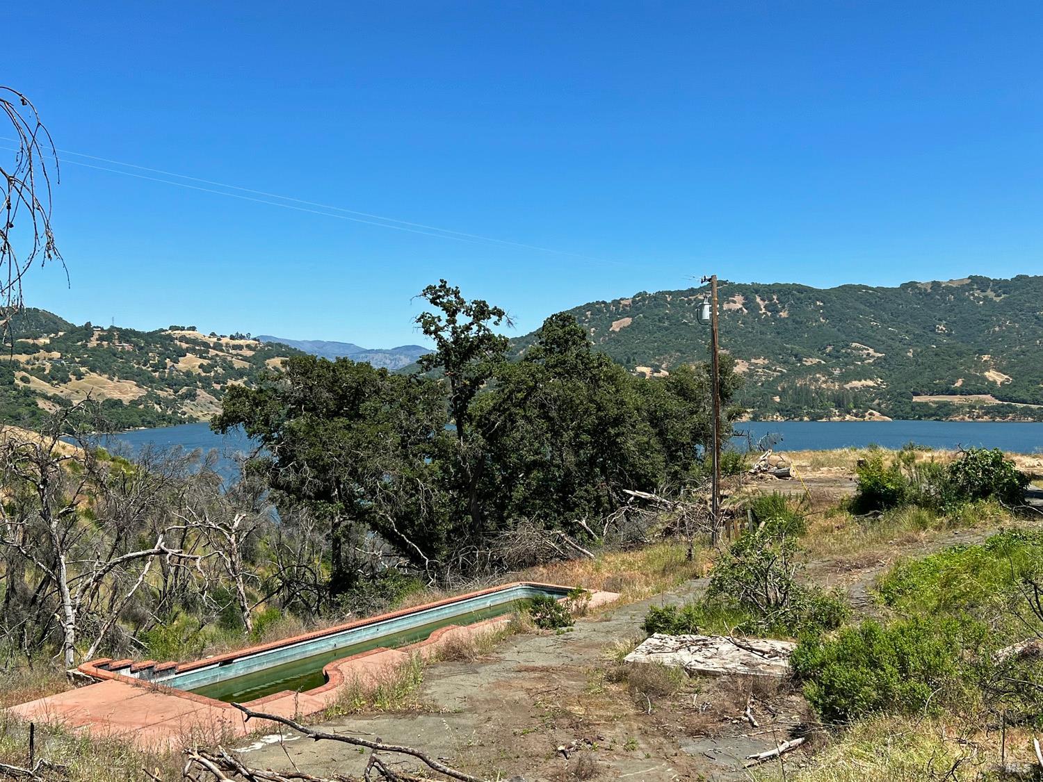 Detail Gallery Image 7 of 14 For 5875 Lake Ridge Dr, Ukiah,  CA 95482 - – Beds | – Baths
