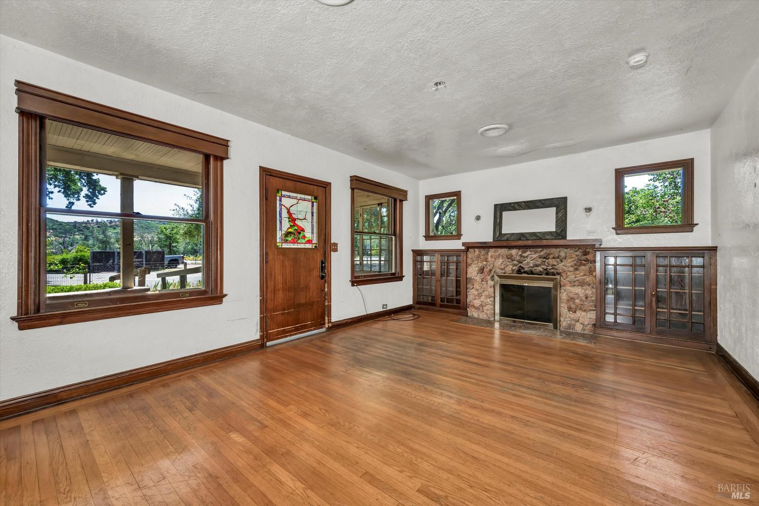 Detail Gallery Image 3 of 28 For 21345 Bush St, Middletown,  CA 95461 - 2 Beds | 1 Baths