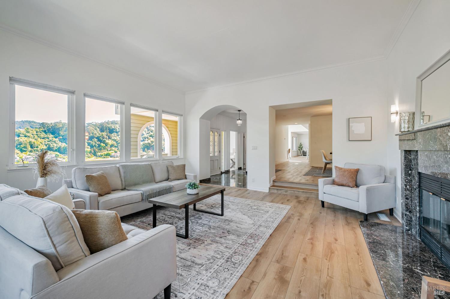 Detail Gallery Image 7 of 60 For 55 Tamalpais Rd, Kentfield,  CA 94904 - 4 Beds | 4 Baths