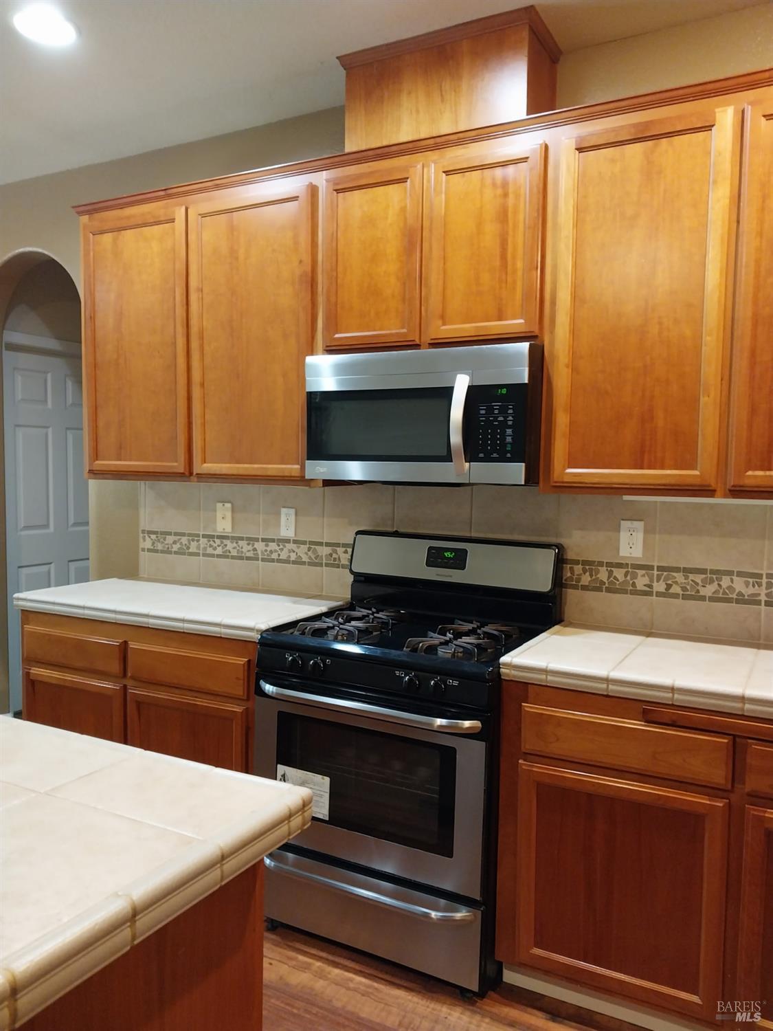 Detail Gallery Image 8 of 54 For 304 Ranch House Dr, Cloverdale,  CA 95425 - 5 Beds | 3 Baths