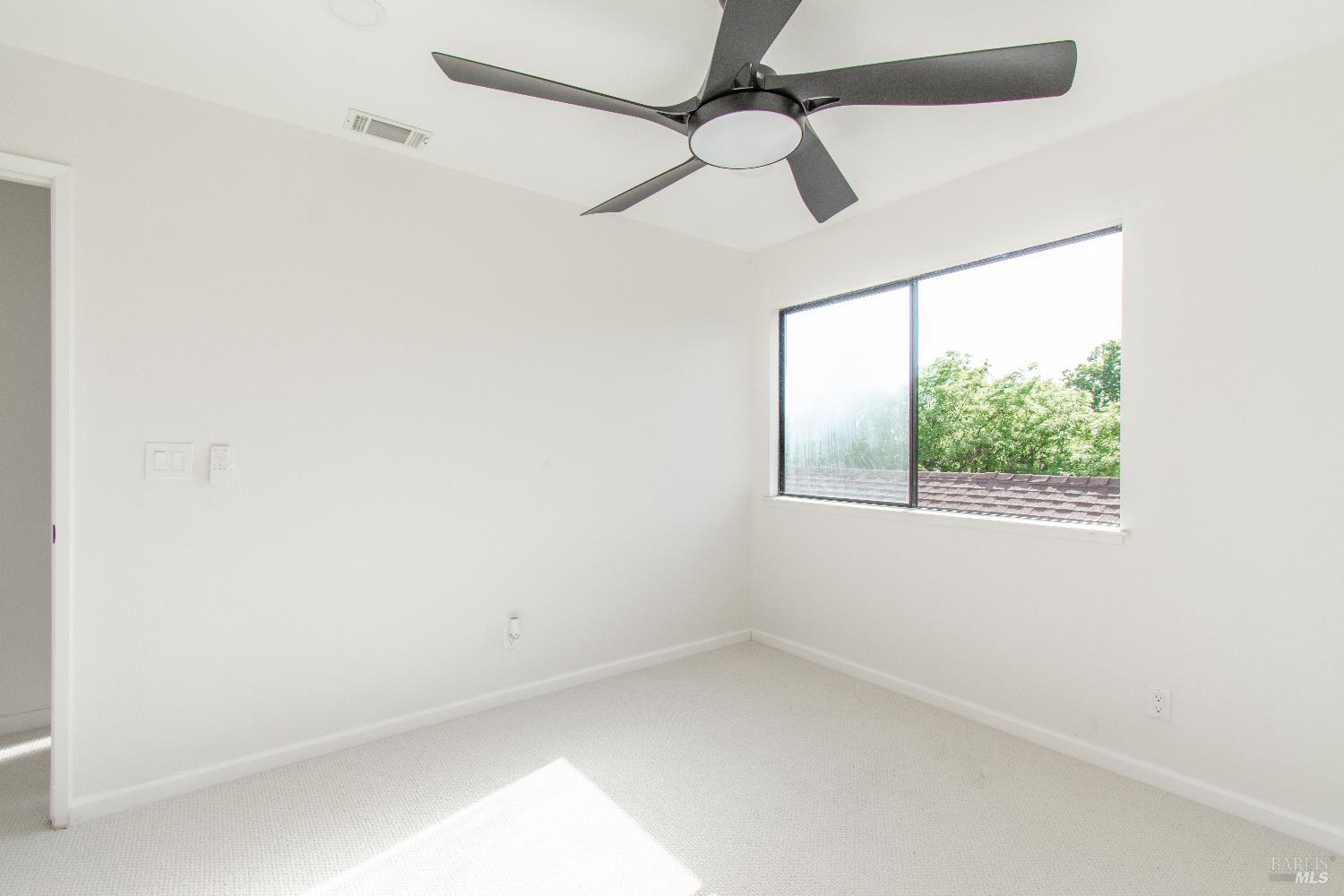 Detail Gallery Image 27 of 51 For 1986 Larchmont Cir, Fairfield,  CA 94534 - 3 Beds | 2/1 Baths