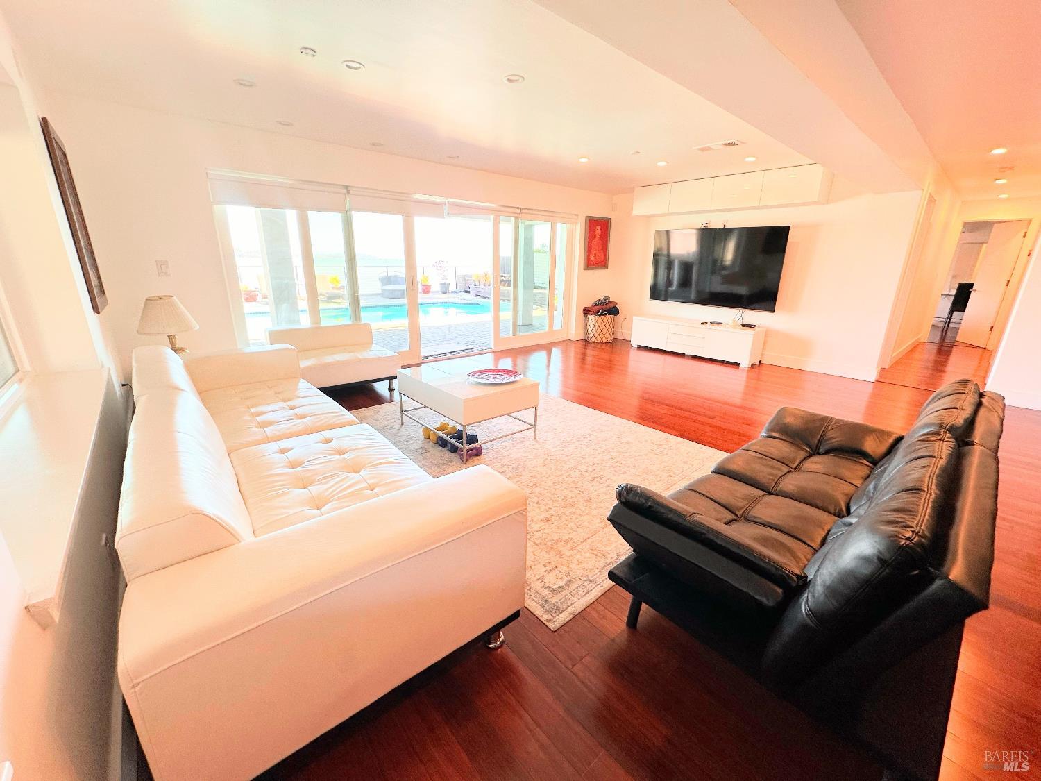 Detail Gallery Image 34 of 53 For 5148 E Paradise Dr, Corte Madera,  CA 94925 - 5 Beds | 5 Baths
