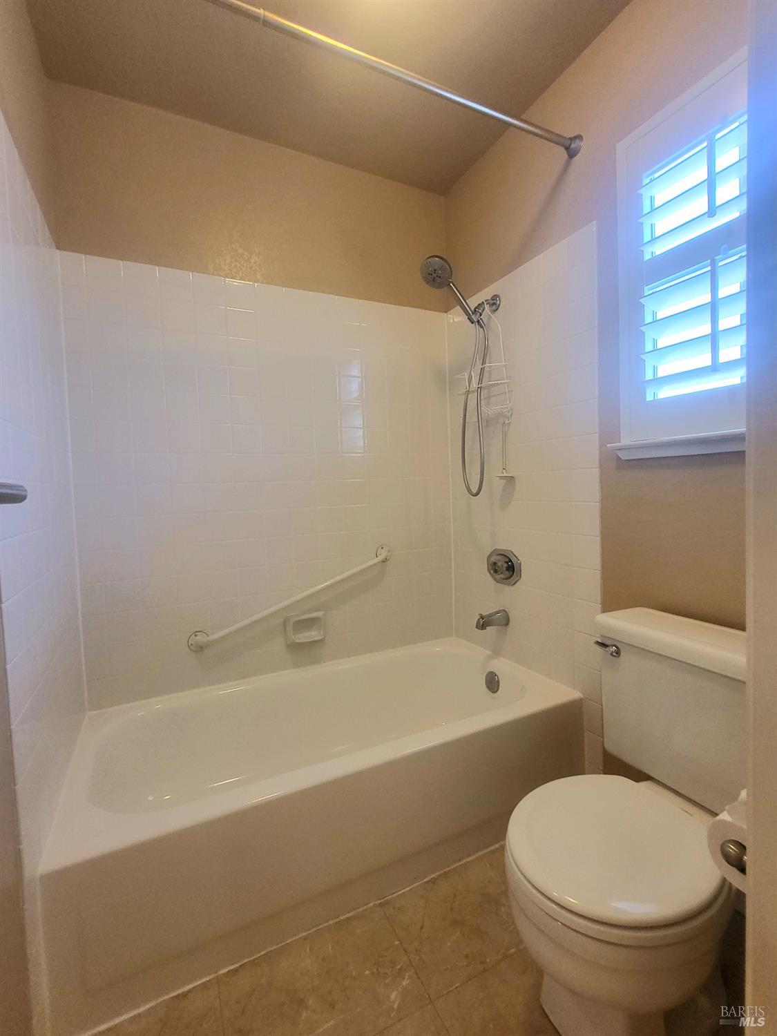 Detail Gallery Image 26 of 36 For 170 Moonraker Ct, Vallejo,  CA 94590 - 3 Beds | 2 Baths