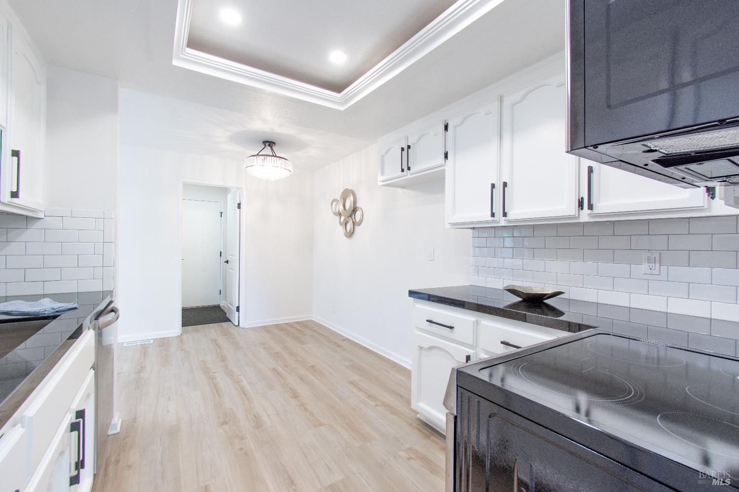 Detail Gallery Image 11 of 51 For 1986 Larchmont Cir, Fairfield,  CA 94534 - 3 Beds | 2/1 Baths