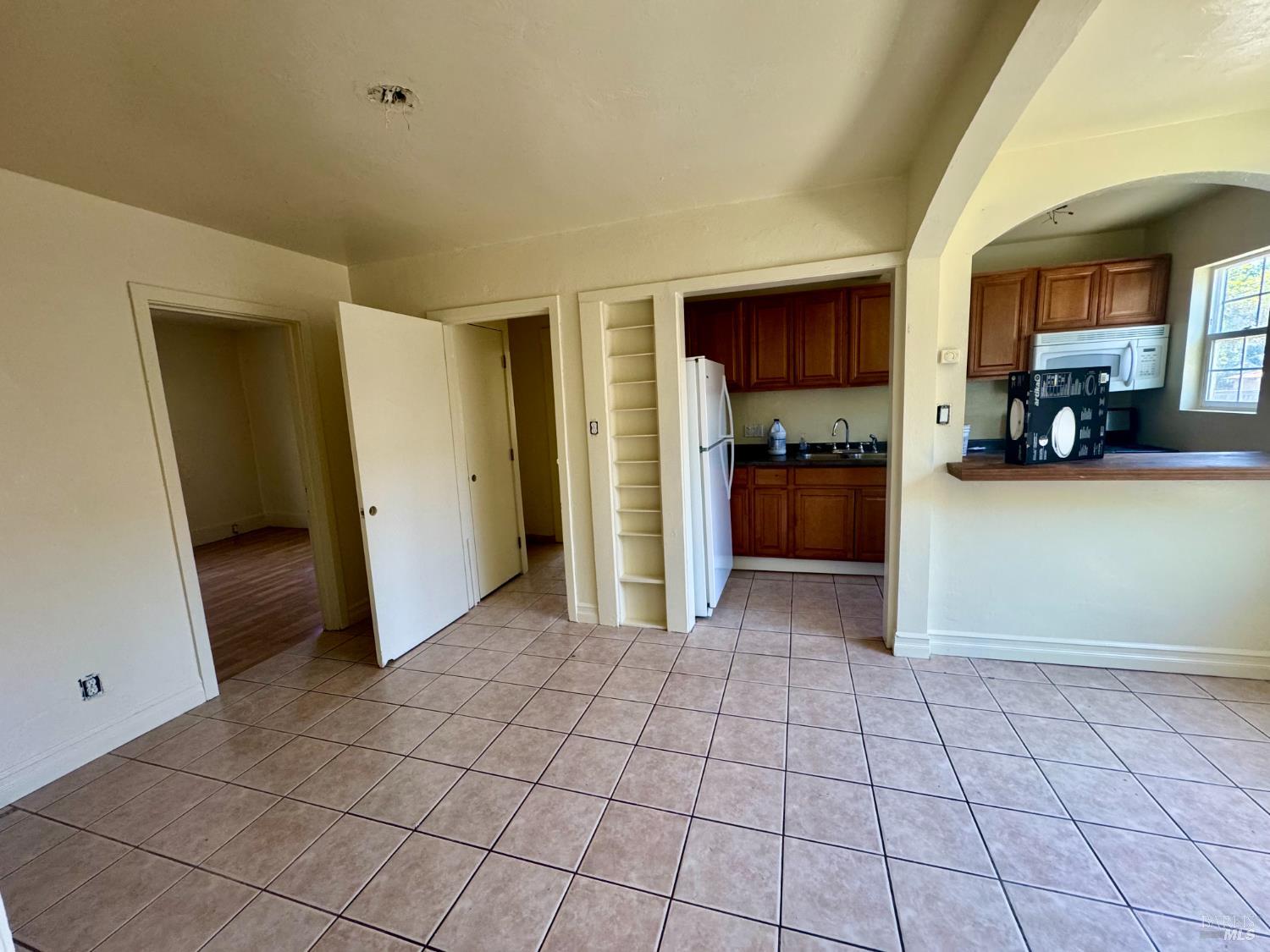 Detail Gallery Image 6 of 23 For 514 Earle St, Santa Rosa,  CA 95404 - 3 Beds | 2 Baths