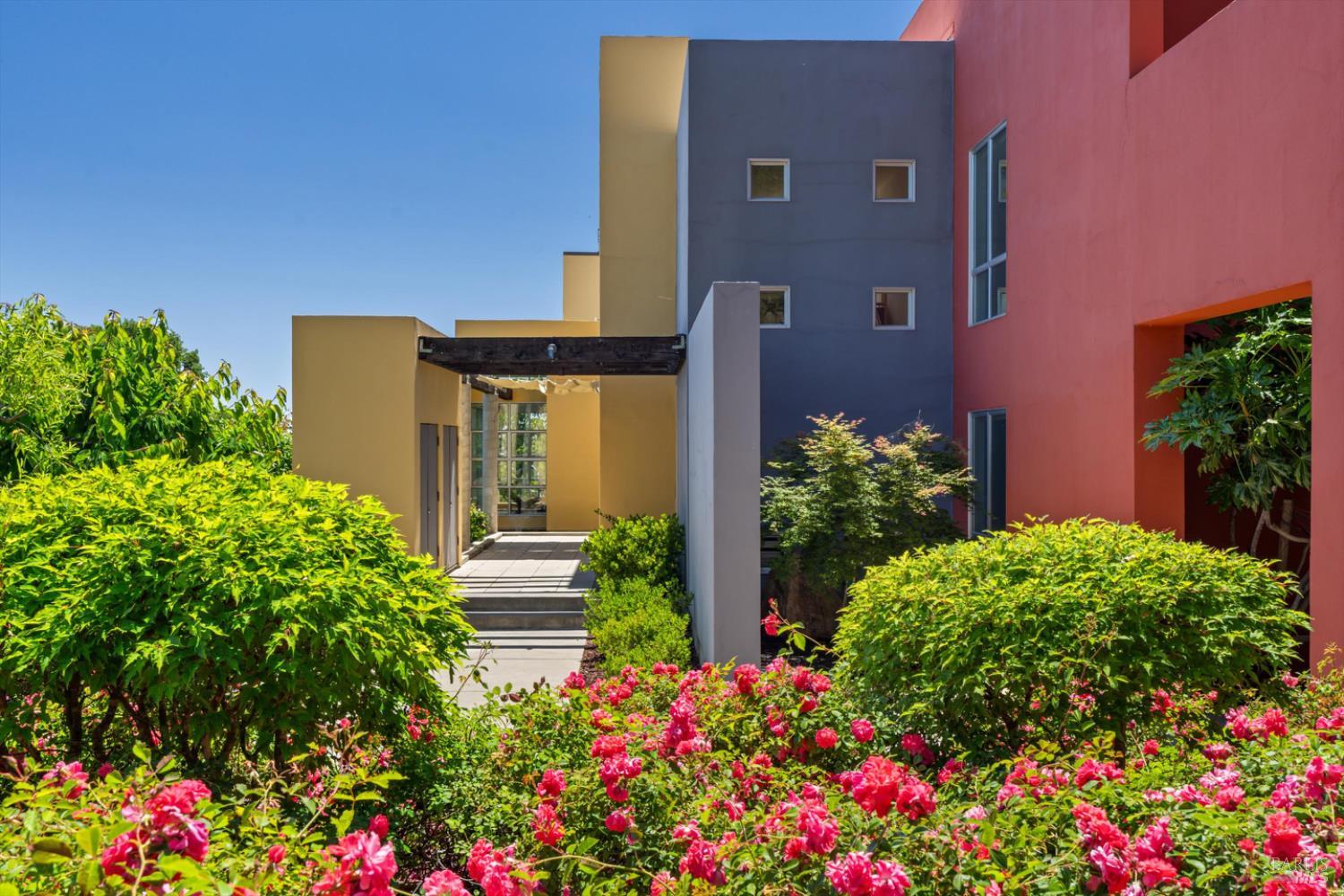 Detail Gallery Image 13 of 54 For 48 Longhorn Ridge Rd, Napa,  CA 94558 - 3 Beds | 3/1 Baths