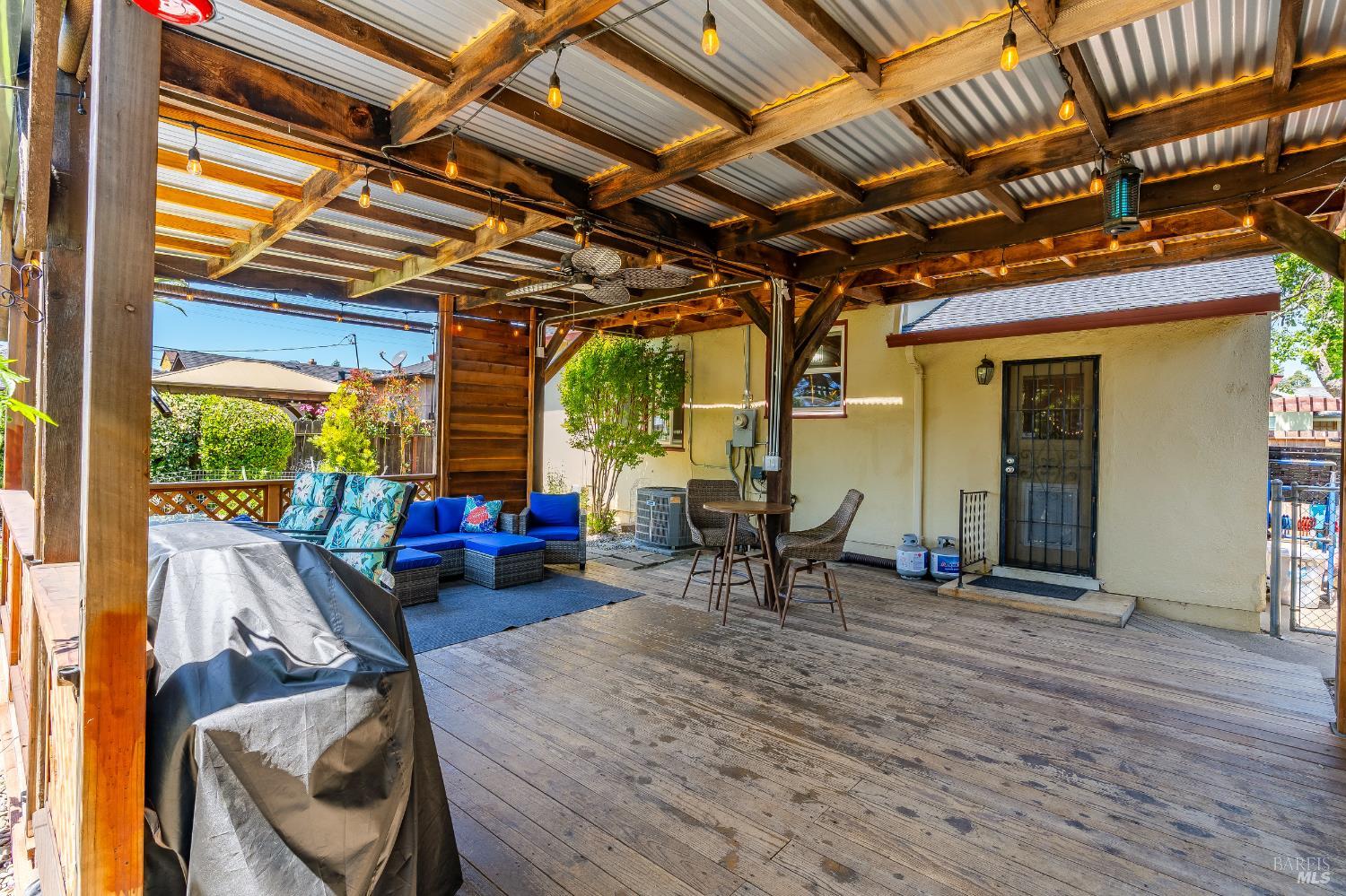 Detail Gallery Image 27 of 33 For 1225 Arkansas St, Vallejo,  CA 94590 - 2 Beds | 1 Baths