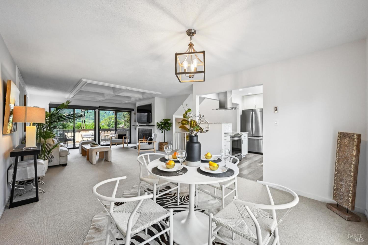 Detail Gallery Image 15 of 54 For 239 Knollwood Dr, San Rafael,  CA 94901 - 2 Beds | 2/1 Baths