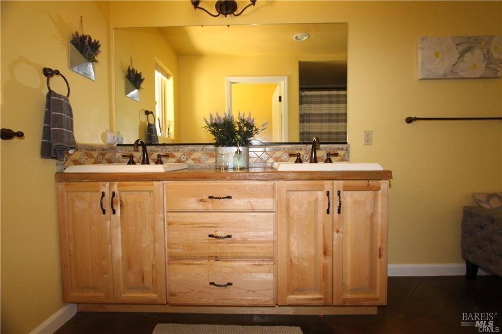 Detail Gallery Image 20 of 60 For 7497 Harrington Flat Rd, Kelseyville,  CA 95451 - 5 Beds | 3 Baths