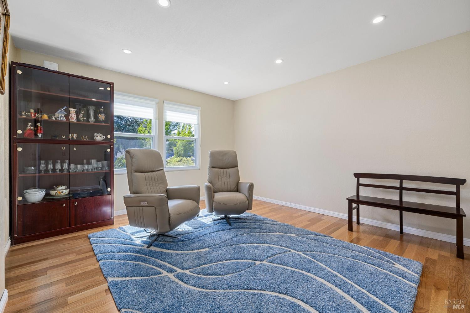 Detail Gallery Image 9 of 52 For 3429 Castlerock Ct, Santa Rosa,  CA 95404 - 4 Beds | 2 Baths