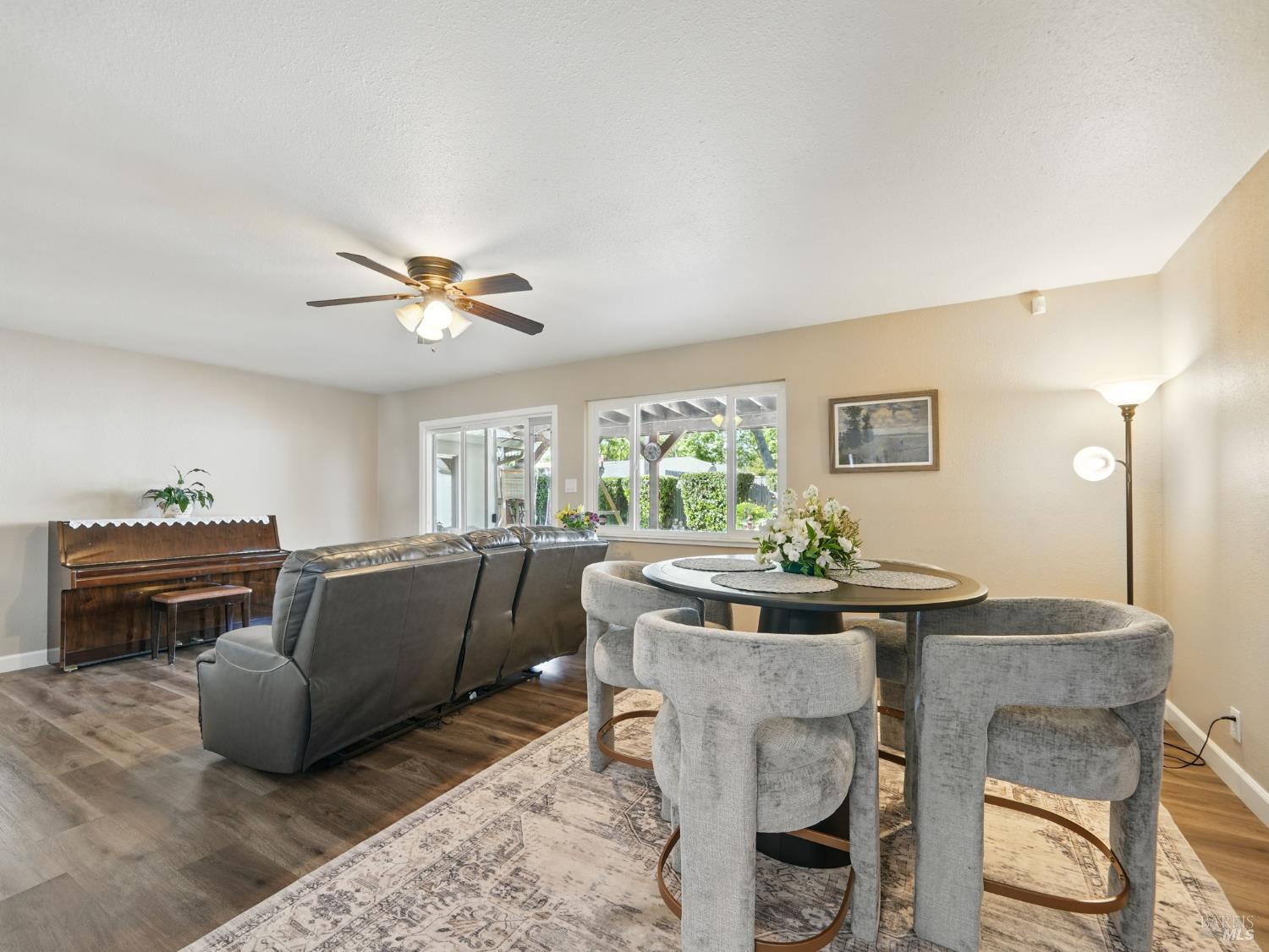 Detail Gallery Image 17 of 52 For 1233 Lincoln St, Fairfield,  CA 94533 - 4 Beds | 3 Baths