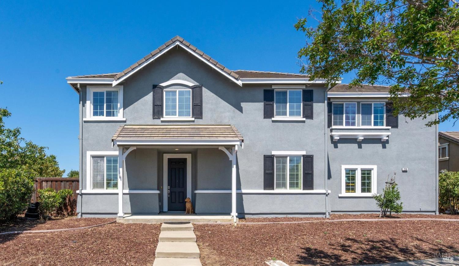 Detail Gallery Image 1 of 31 For 236 Cogburn Way, Vacaville,  CA 95687 - 5 Beds | 2/1 Baths