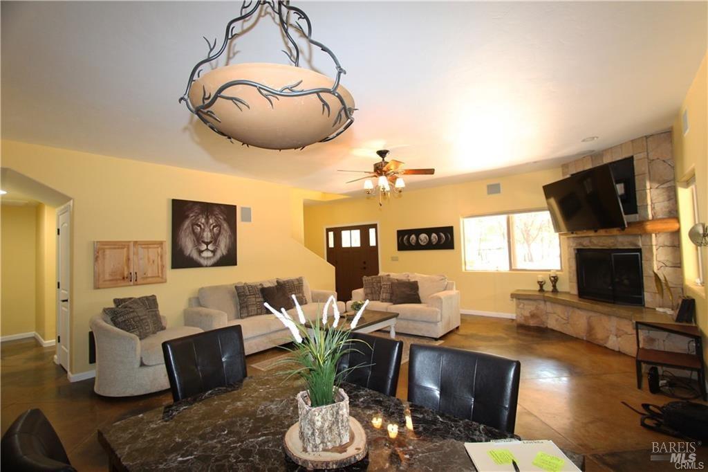 Detail Gallery Image 8 of 60 For 7497 Harrington Flat Rd, Kelseyville,  CA 95451 - 5 Beds | 3 Baths
