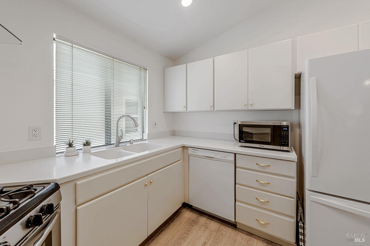 Detail Gallery Image 38 of 52 For 1955 Pinercrest Dr 227, Sonoma,  CA 95403 - 2 Beds | 2 Baths