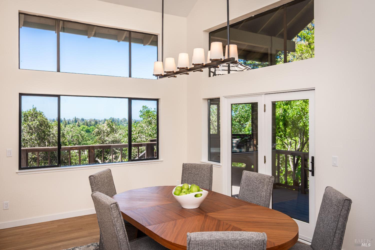 Detail Gallery Image 21 of 79 For 1043 La Quinta Ct, Napa,  CA 94559 - 4 Beds | 3/1 Baths