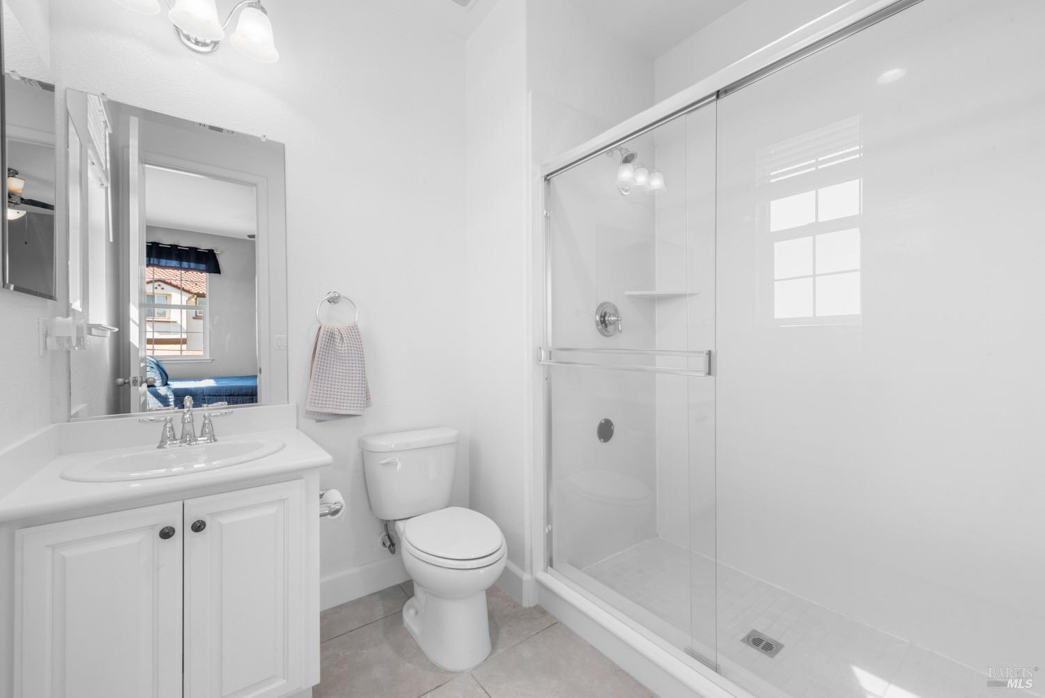 Detail Gallery Image 38 of 66 For 4012 Jade Crest Hill Way, Vacaville,  CA 95688 - 6 Beds | 4/1 Baths