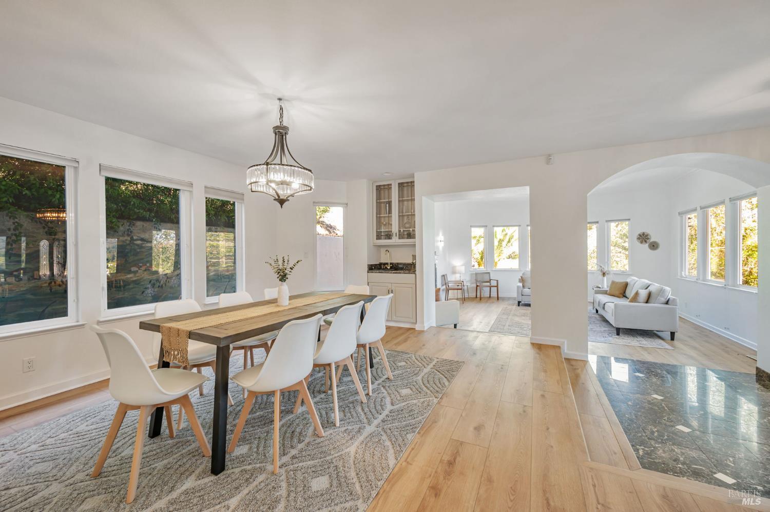 Detail Gallery Image 6 of 60 For 55 Tamalpais Rd, Kentfield,  CA 94904 - 4 Beds | 4 Baths