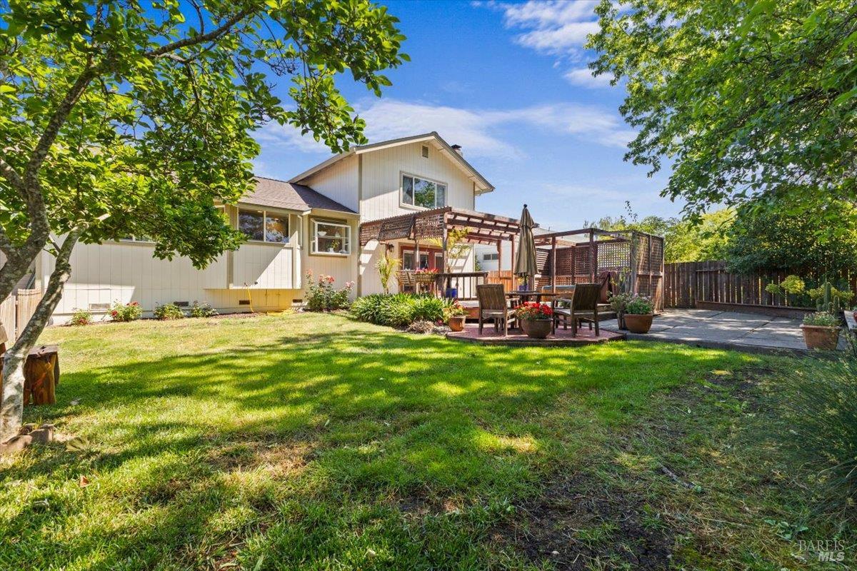 Detail Gallery Image 45 of 56 For 1503 Galaxy Ct, Rohnert Park,  CA 94928 - 4 Beds | 2/1 Baths