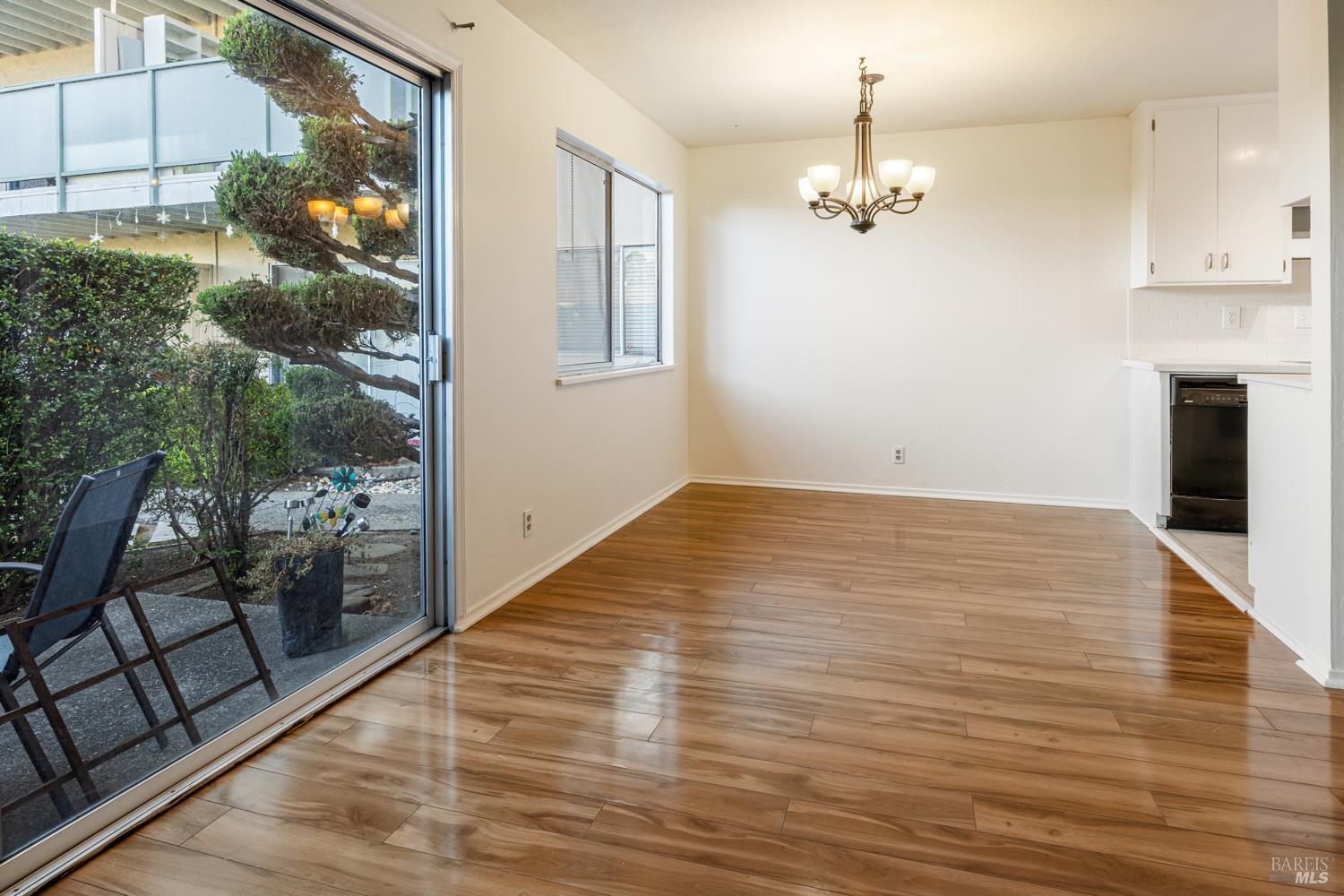 Detail Gallery Image 3 of 16 For 50 Sonoma St #3,  San Rafael,  CA 94901 - 1 Beds | 1 Baths