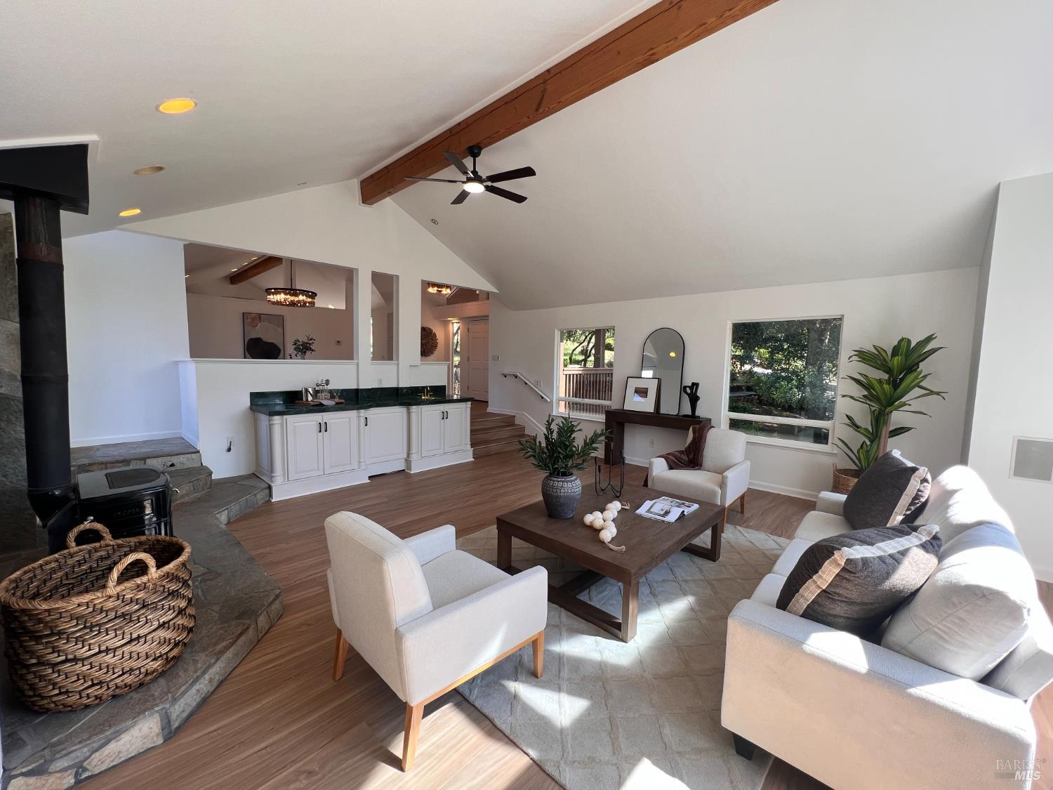 Detail Gallery Image 5 of 33 For 4383 Parker Hill Rd, Santa Rosa,  CA 95404 - 3 Beds | 3 Baths